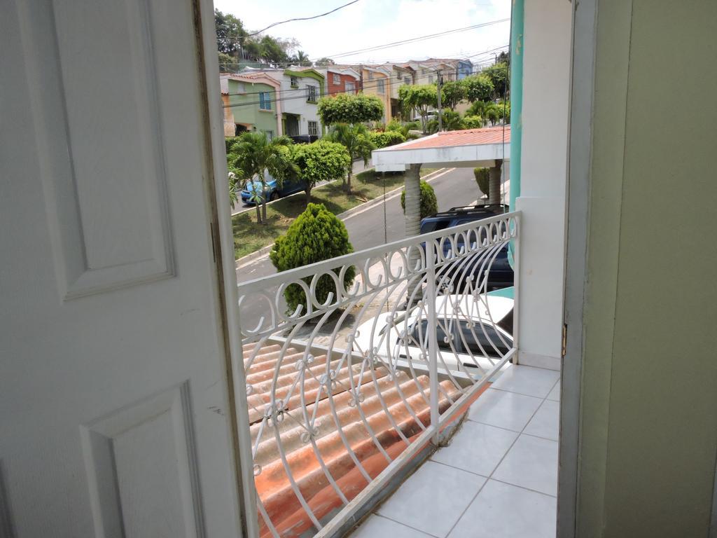 Cumbres De San Francisco Apartment Сан Салвадор Екстериор снимка
